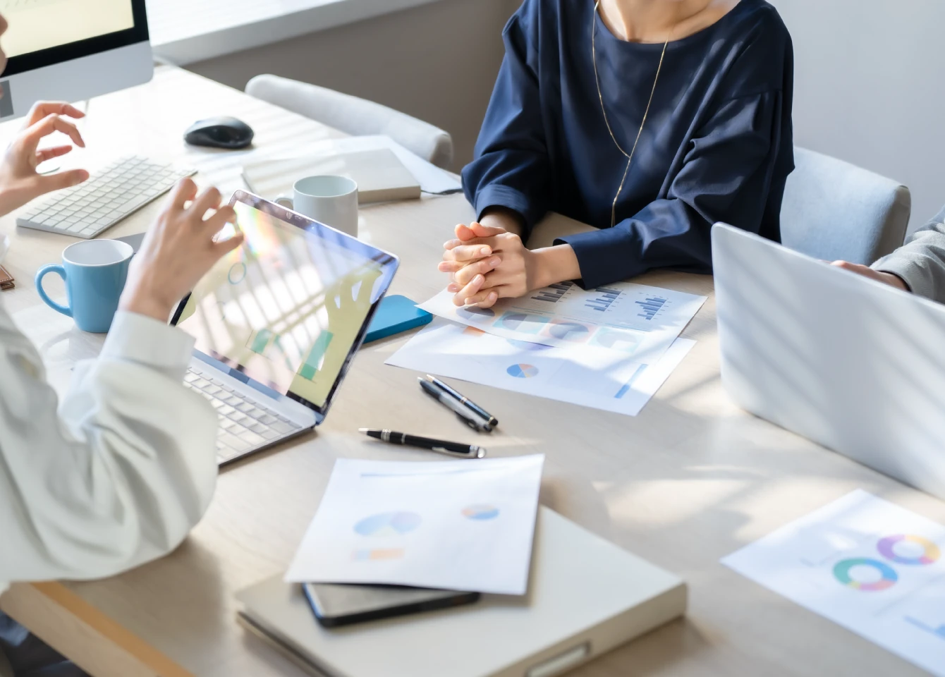 事業の成長は、組織の成長から生まれる。そして、組織は「人」の変化でしか前に進まない。のイメージ